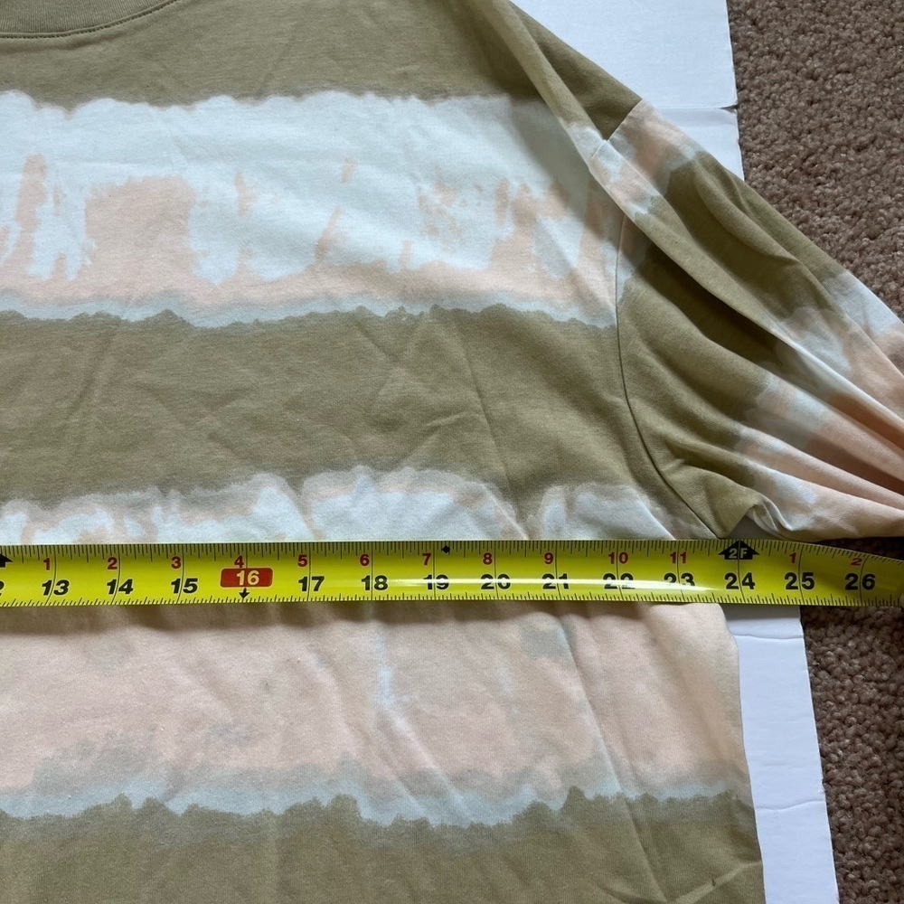 Urban Outfitters Oversized Blurred Stripe Tee Size Medium Beige New - Picture 6 of 8